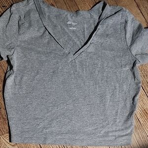 Wild Fable Heather Gray V-Neck Crop Tee